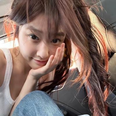 甜蜜寂寞女孩